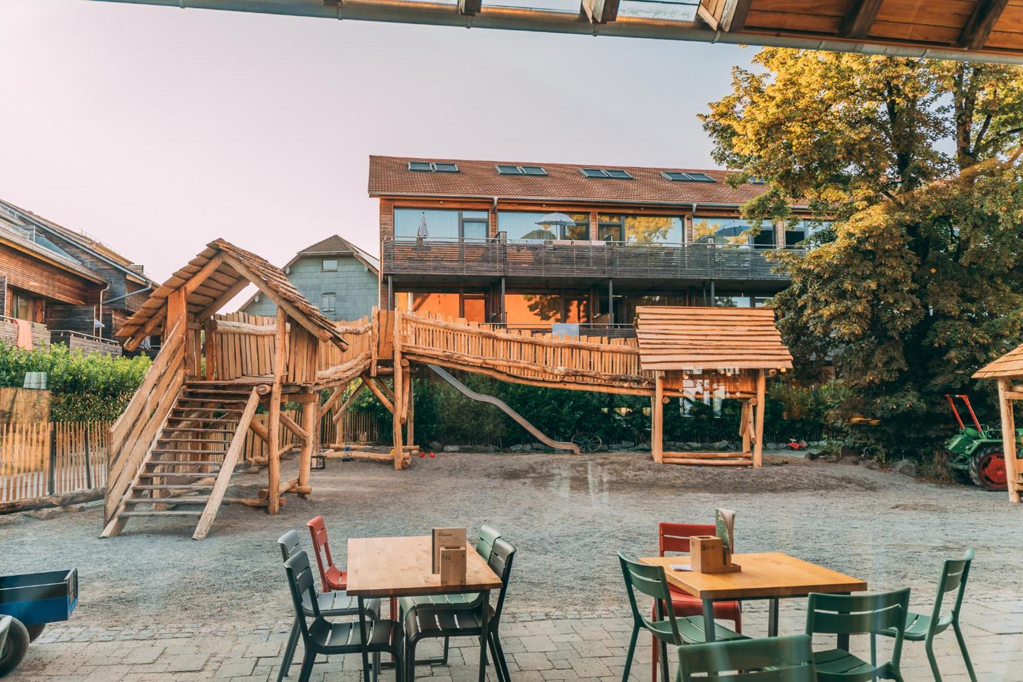 Gut Huegle Jugendzimmer Ravensburg Exterior photo